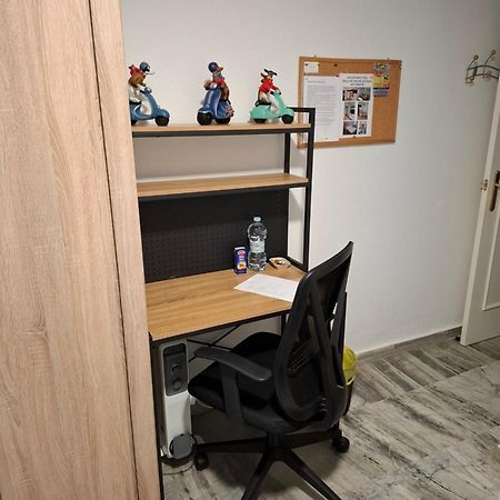 Habitacion Particular Con Bano Privado إشبيلية المظهر الخارجي الصورة